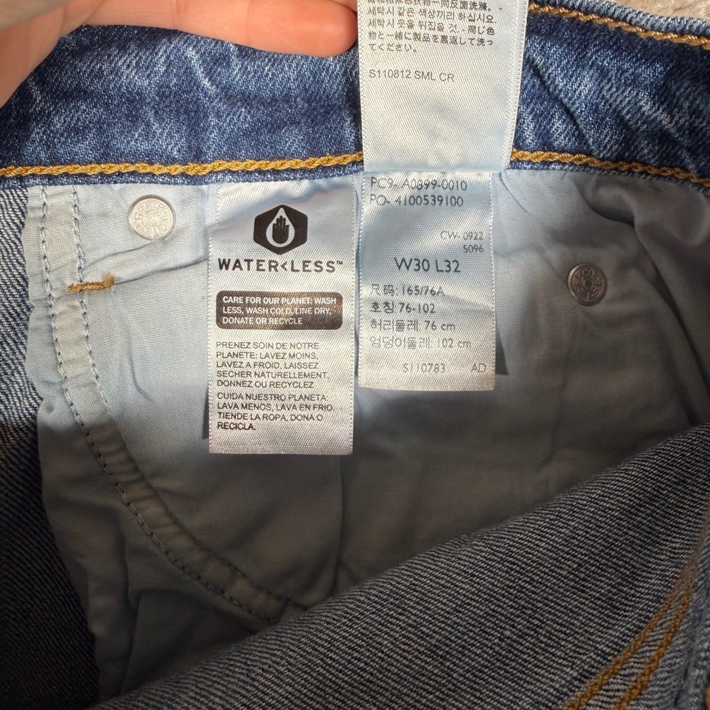 Levis 70s High Flare Jeans Blue‎ Denim Distressed Raw Hem Women's 30x32 NEW - Picture 12 of 12